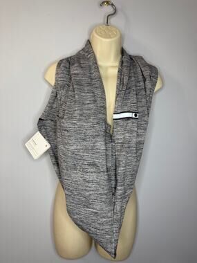 Lululemon Vinyasa Scarf Wrap Shawl Customizable Snap Heather Grey New
